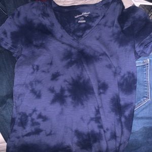 Tie dye v neck
